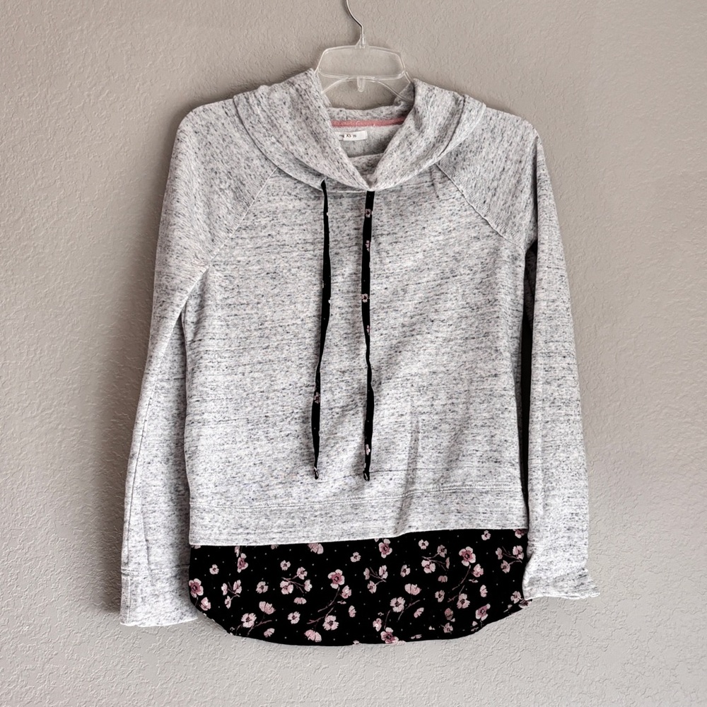 Casual Maurices long sleeve pullover with floral blouse hem size women’s XS